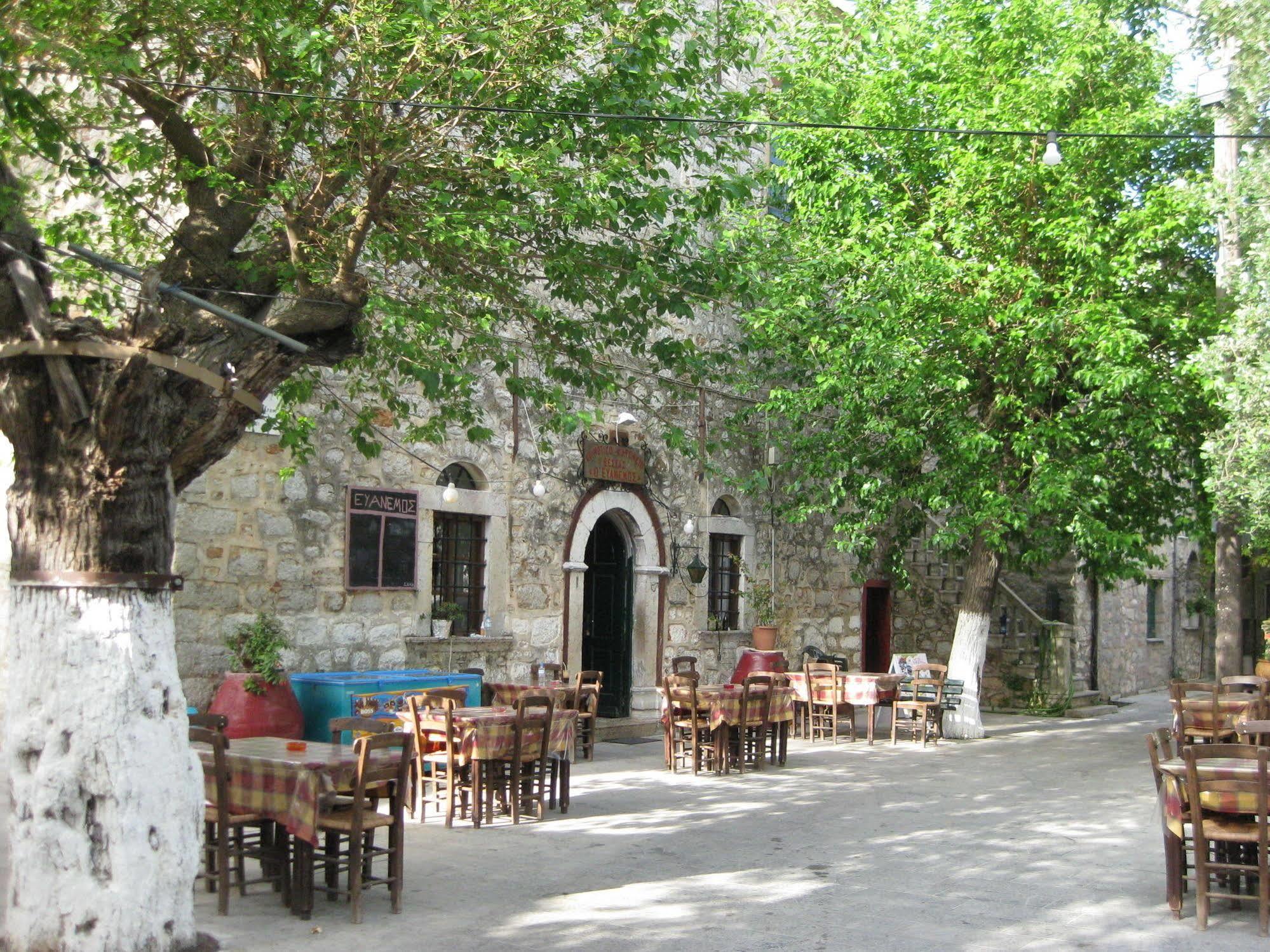Traditional Hotel Ianthe Véssa Exteriér fotografie